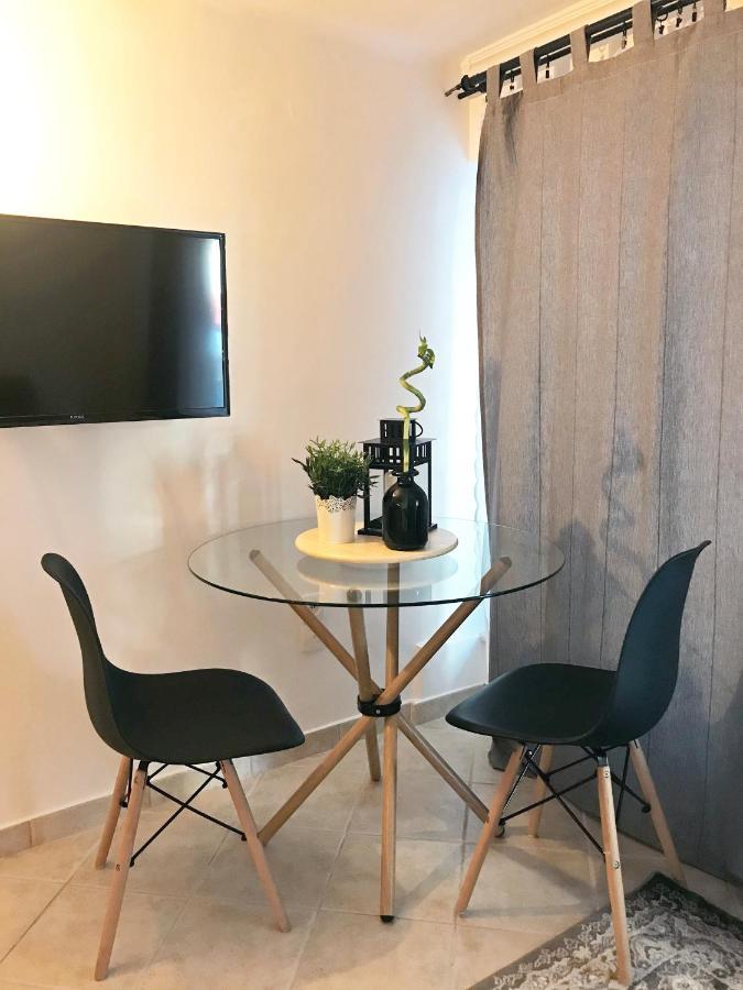 Loui Navarinou Comfy Appartement *